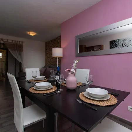 Duplex In Playa De Americas-center Διαμέρισμα *